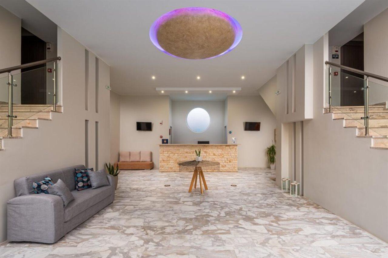Sisi Breeze Hotel Luaran gambar